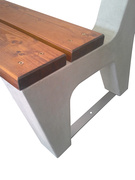 Ukázka kotvení u betonové lavičky