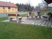 Betonové lavičky s opěradlem